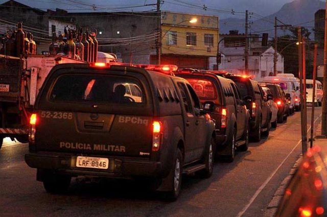 Protesto termina com um morto e um ferido no Complexo do Alemao