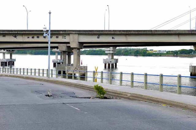 Ponte de acesso a Ilha do Governador e interditada apos afundamento de pista 2